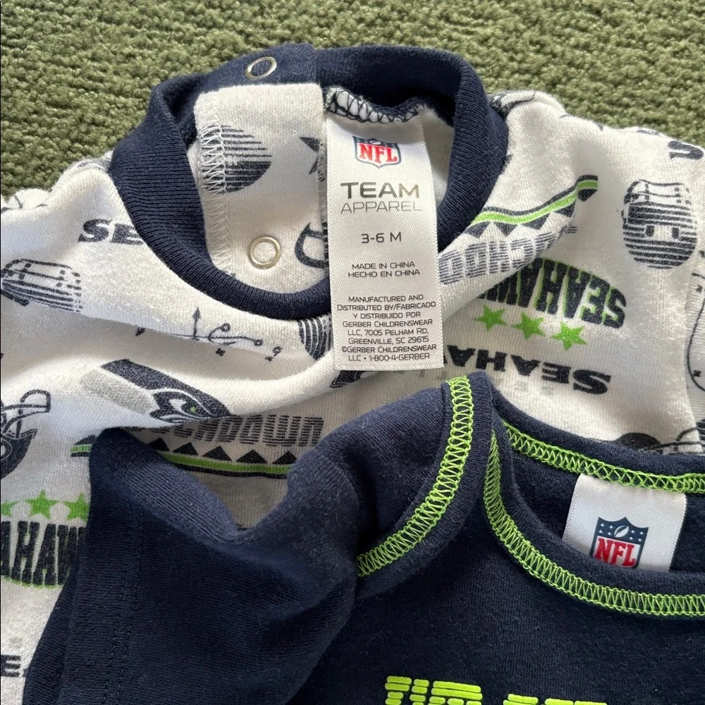 Bundle of 4 Baby 3-6 Months NFL Seattle Seahawks Gear (Price Firm) - Picture 6 of 7